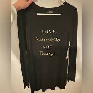 BRAND NEW Apt. 9 woman’s size small long graphic tee